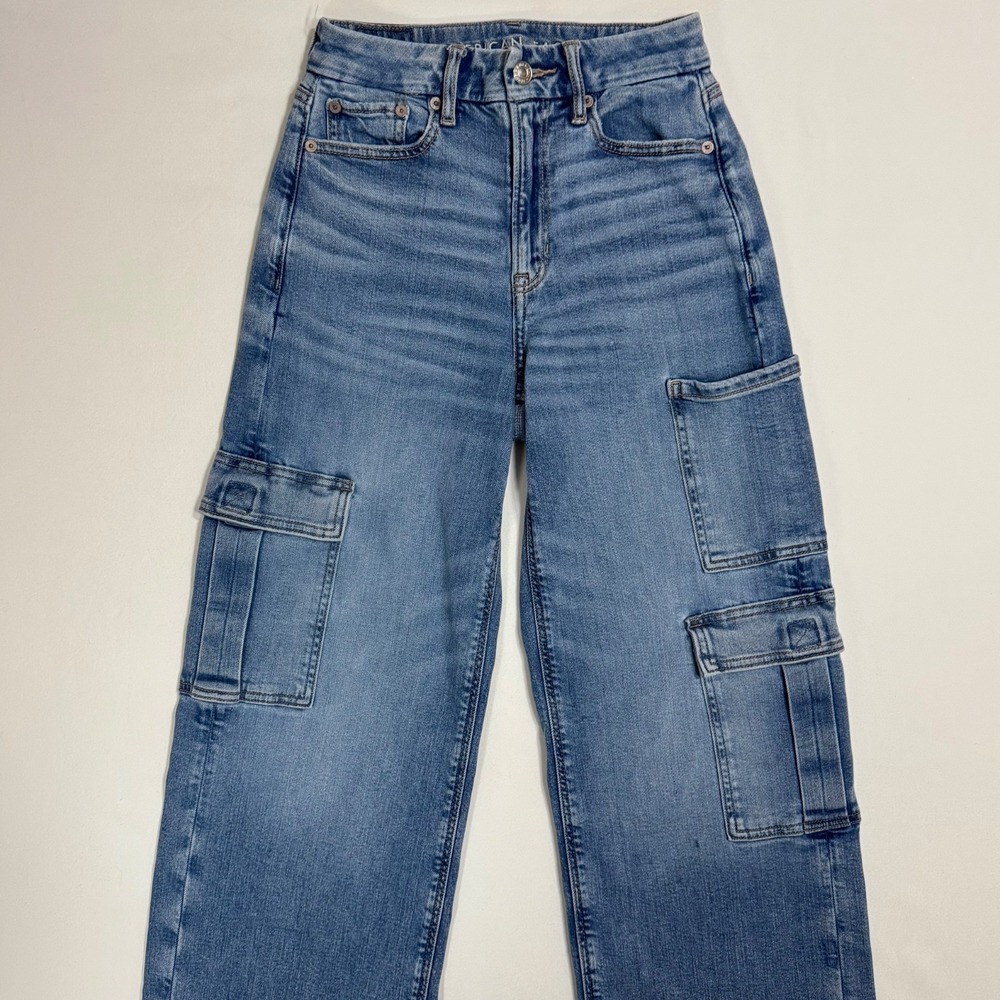 American Eagle Curvy Super High Waisted Baggy Wide Leg Cargo Jeans Size 00 Reg - Picture 3 of 14